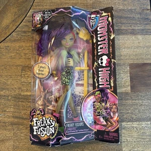 Muñeca Monster High Freaky Fusion Clawvenus Clawdeen Wolf Venus McFlytrap Fusionada - Imagen 1 de 5