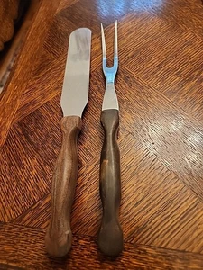 Vintage 2 utensili da cucina Cutco senza marchio inox manici marroni forchetta e spandiconcime - Foto 1 di 9