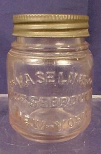 Barattolo vetro goffrato vintage vaselina Chesebrough New York coperchio latta originale - Foto 1 di 3