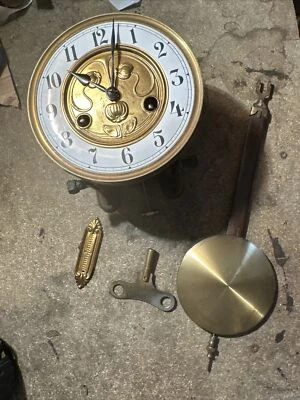 (n2) Ancien mécanisme de carillon  avec clef balancier - Photo 1/4