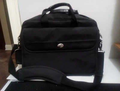 American Tourister Laptop/Briefcase/Portfolio/Computer/Travel Bag 16x11x6 Black - Image 1 of 4
