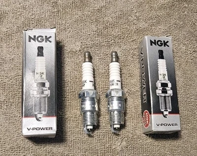 (2) NEW NGK V-Power Copper Spark Plugs UR45 #6945 - Image 1 of 4