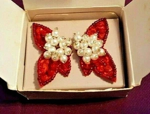 Pendientes perforados de colección ~ AVON lentejuelas y perlas - Surg. Postes de acero ~ 1991 - Imagen 1 de 7