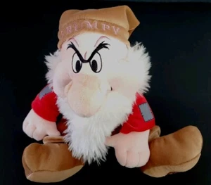 Figura gruñona enana de peluche de 12" de colección Disney Store sentada rellena Blancanieves - Imagen 1 de 15