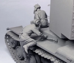 Tank Model 1/35 #35093 Soviet Tank Crew (KV-1, KV-2)  "Summer-Autumn 1941-42" - Picture 1 of 4