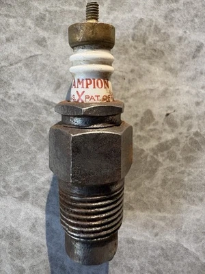 RARE🇺🇸1930s VINTAGE ANTIQUE “CHAMPION” “X” SPARK PLUG CAR TRUCK 👀LQQK👀AS-IS - Image 1 of 3