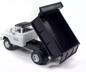 Classic Metal Works 1/87 HO Scale 1950s/60s Chevy Dump Truck Diecast Vehicle CMW - Picture 1 of 3