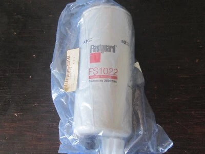 New FleetGuard FS1022 (Cummins 3800394) Fuel/Water Separator/Filter OEM - Image 1 of 4