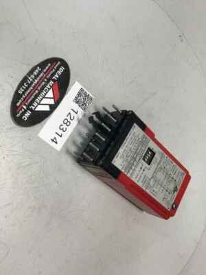 RED LION CONTROLS Pulse Rate Converter Relay PRA1-1021 Used #128314 - Image 1 of 4