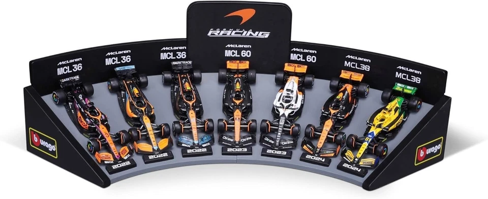 Burago 1:43 1/43 F1 MCLAREN DELUXE GIFT SET WITH DISPLAY STAND B18-381169 - Image 1 of 1