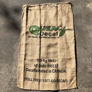 Saco grande de granos de café con arpillera Qusac descafeinado 41" x 26" bolsa Canadá - Imagen 1 de 5