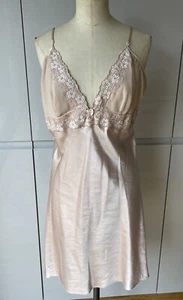 Vintage BHS Cream Flower Embroidery Satin Nighty Night Sleep Wear Size 16 - Picture 1 of 6