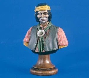 Verlinden 200mm (1/9) Apache Warrior Native American Indian Bust [Resin] 1855 - Picture 1 of 1