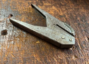 Punzón de papel vintage Velos Easy Punch n.º4363 de un solo agujero. Hecho en Inglaterra - Imagen 1 de 7