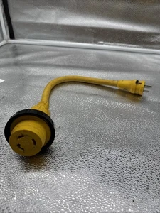 Marinco Shore Power Pigtail Adapter, 30A 125V Female To 15A 125V Male.    s5 - Bild 1 von 4