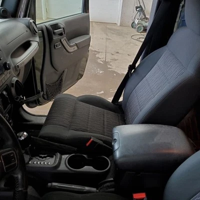 Consola frontal VIN con cuerpo Jk de sexto dígito compatible con 11-18 WRANGLER 1079027 Foto 1 de 4