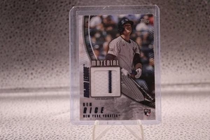 Parche reliquia usado por jugador de radiocontrol material de Grandes Ligas Topps Ben Rice 2025 Yankees - Imagen 1 de 2