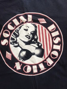 CAMISETA BIKINI CHICA DE COLECCIÓN DISTORSIÓN SOCIAL RARA MIKE NESS ROCK 3XL AÑOS 90 USADA EN EXCELENTE CONDICIÓN - Imagen 1 de 8