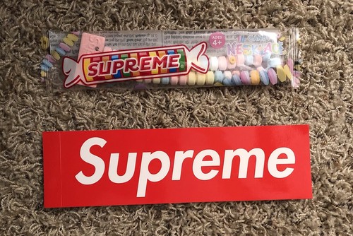 Collana Candy Supreme Smarties con Adesivo Logo Scatola SIGILLATA