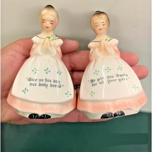Vtg ENESCO PRAYING LADY Salt & Pepper SHAKERS apron/pink S+P Near Mint NE-3348 - Picture 1 of 10