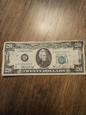 1974 20 DOLLAR BILL FEDERAL RESERVE NOTE-CHICAGO DISTRICT G - Image 1 of 2