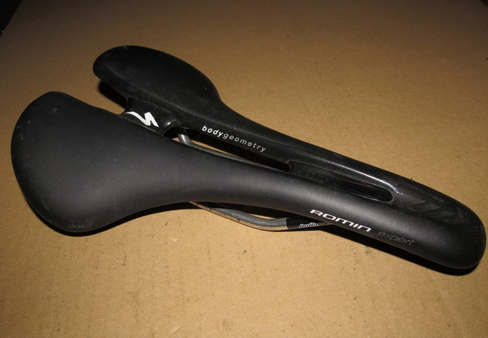 Sillín Specialized Body Geometry Romin Expert Ti Rails 168 mm x 270 mm 235 gramos Foto 1 de 4