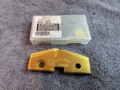 UN NUEVO MAQUINISTA DE INSERCIÓN DE TALADRO DE PALA DE CARBURO RECUBIERTO AMEC 2-31/32" 435T-0231 TiN Foto 1 de 3