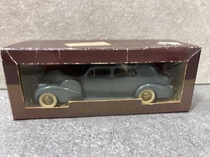 REXTOYS Cadillac V16 1938 - 1940 Formal Sedan - Picture 1 of 4