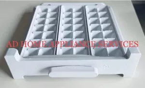 Samsung FRIDGE FREEZER 393L TRIPLE ICE TRAY MAKER/ SR392MWR/ 23.5W x 25D x 6.5H - Picture 1 of 4
