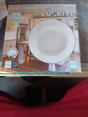 Downlight empotrado LED de 5/6 pulgadas LUXRITE, 14W = 90 W, color CCT seleccionable Foto 1 de 4