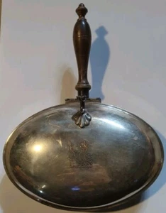 Vintage SHEFFIELD LION Oval Silent Butler Crumb Catcher Silver Plate HINGED LID - Picture 1 of 13