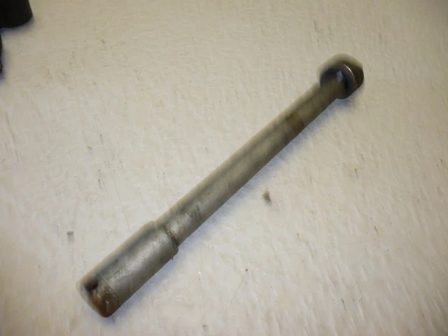 Honda CBR 600 F3 1996 eje de rueda delantera A Foto 1 de 1