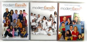 MODERN FAMILY Seasons 1 2 & 4 Plastic Cases 10 TOTAL DVDs 20th Century Fox - Picture 1 of 4