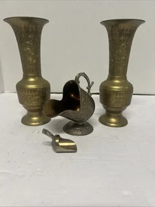 Vintage kleine geätzte Vasen aus Messing und Silber, Milchkännchen und Schaufel - Bild 1 von 2