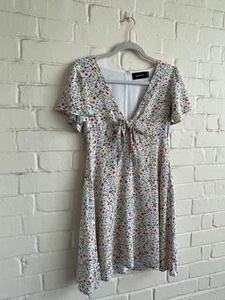 Mink Pink Floral Mini Dress cap sleeved - Size S uk 8 - Picture 1 of 21