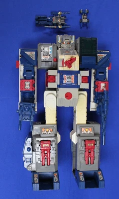 Hasbro 1987 G1 Transformers Fortress Maximus Headmaster Damaged Near Complete - Image 1 of 4