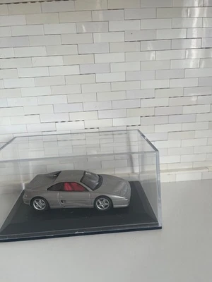 modellino 1:43 ferrari 355 berlinetta argento con vetrinetta - Immagine 1 di 4