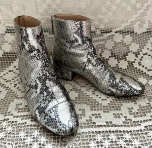 Stivaletti J Crew Roxie argento metallizzato serpente pelle goffrata taglia UK 5,5 US 8 - Foto 1 di 13