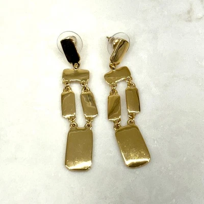 Pendientes colgantes Kate Spade tono dorado - aproximadamente 2" de largo Foto 1 de 4