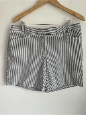Pantalones cortos Liz Golf Audra Seersucker para mujer talla 12 azul blanco a rayas Foto 1 de 4