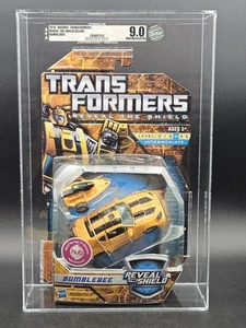 2010 Transformers Reveal The Shield, Deluxe Class BUMBLEBEE AFA U90 Uncirculated - Picture 1 of 4