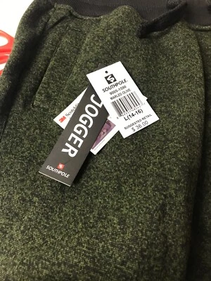 Pantalones de chándal Southpole Big Boys polar, parche con logotipo oliva, grandes Foto 1 de 4