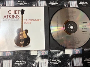Chet Atkins 22 Legendary Duets NM CD Dolly Parton Doc Watson Les Paul Hank Snow - Picture 1 of 2