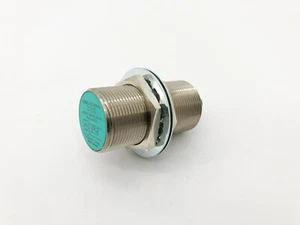 New Pepperl + Fuchs NBB10-30GM60-A0-V1 Inductive Sensor 10-30VDC 84015 - Picture 1 of 4