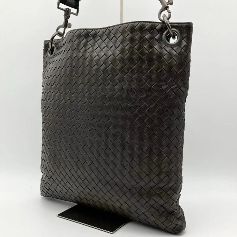 Bolso Bandolera BOTTEGA VENETA Intrecciato Sacoche Cuero Marrón Oscuro Foto 1 de 4