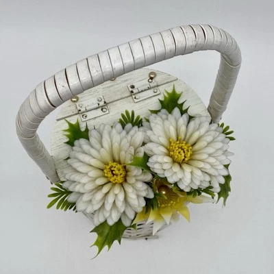 VINTAGE 50s 60s FABULOUS KITSCHY PLASTIC DAISY FLORAL PURSE Wicker Handbag Tote - Image 1 of 4