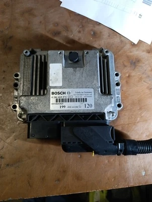 0281015572 BOSCH CENTRALINA MOTORE FIAT GRANDE PUNTO 199 1.6 D 88KW 00518601820 - Immagine 1 di 4