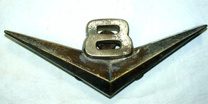 V 8 CAR TRUCK ? BRONZE EMBLEM HOOD ORNAMENT CAR MASCOT ?  - Bild 1 von 4