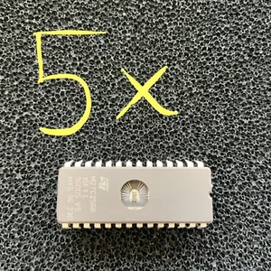 Lot of 5 ST Microelectronics M27C256B-15F1 256KBit (32Kb x 8) EPROM IC 28-CerDIP - Picture 1 of 8