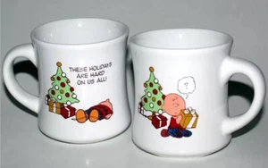 PEANUTS Comedy Comics Strip Character HOLIDAY 14 oz CERAMIC COFFEE MUG - Picture 1 of 2